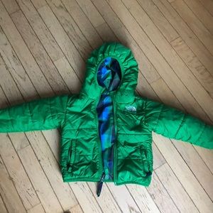 2t Reversible North Face puffer coat